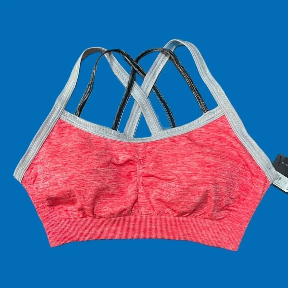 The Ultimate by Victoria’s Secret VSX Seamless Strappy Padded Sport bra gray M